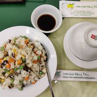 Fried rice with 10 flavors at Nang Tam in Hanoi