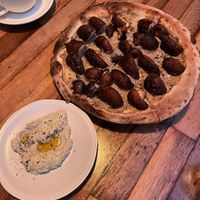 Garlic mushroom pizza with kombucha marinade   at Ferments - 퍼멘츠 in Seoul