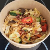 Gebratene jap. Nudeln mit Tofu ohne Ei at Du Du Vietnamese Cuisine - Sushi & Grill Restaurant in Dietikon