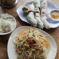 Papaya salad without seafood, summer rolls and rice at Cam Loan Viet Nam Food - 都蘭.錦鸞越南美食 in Donghe