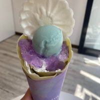 hydrangea-themed crepe (limited edition for spring/summer hydrangea season) at Ice Biyori あいす日和 in Kamakura