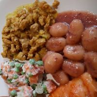 Vegan buffet at Ops Cucina Mediterranea in Rome