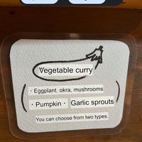 They have two types of veg curry and you can add more vegetable toppings   at Moona Curry in Tottori