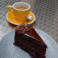 tarta sacher vegana at Mi HABITACIÓN Favorita in Zaragoza