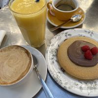 Tortitas veganas con crema de chocolate vegan.  at Mi HABITACIÓN Favorita in Zaragoza