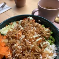 Pokebowl saumon   at Veg'Anne By Anne Dorcay in Paris