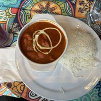 Le poulet au beurre (évidente végan) est tellement délicieux que chaque bouchée devient une expérience mystique.   at Tula in Montreal