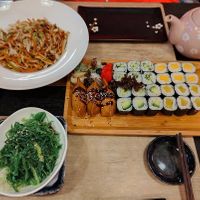 Udon noodles, wakame salad and makis at Tokyo Sushi & Bar in Liege