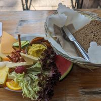 Breakfast "Vegan & Herzhaft" at Cafe Miller in Hamburg