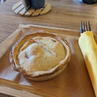 Tarte salée aux lentilles at Gato Legal Coffee Roastery in Ponta Do Pargo