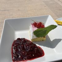 Lemon Blueberry tart  at ’t Koaikershuus in Ameland