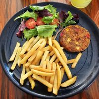 Burger and chips. It comes with guacamole as well. (I asked for no bread) at Perth in Santa Maria Da Feira
