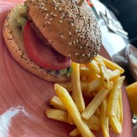 Vegan burger at Perth in Santa Maria Da Feira