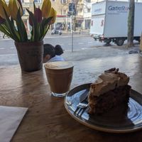 Carrot cake & flat white at Impala Coffee in Berlin