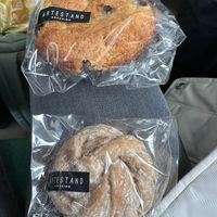 Muffin and cinnamon cookie  at ARTESTAND in Sapporo