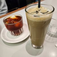Iced coffee (left) & iced Hojicha (right) (vegan) at Operator 25 in Melbourne