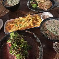 Gegrillte Aubergine, Pommes, Kebabbrot und Kokossuppe at F-hoone in Tallinn