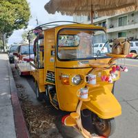 Electric Rickshaw at Cafablanca - Pop-up in Long Beach