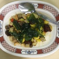 Delicious Chinese dishes at Sutunthip Vegetarian Food in Bangkok