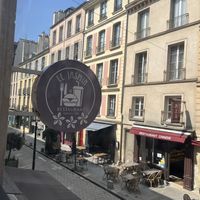 Insegna   at Le Jasmin in Versailles