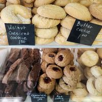 cookies at Amazing Breads & Cakes in Des Plaines