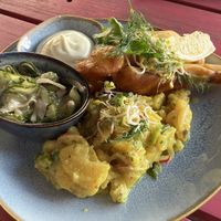 Mal Salat heute probiert… sehr gut! Auch wider die Aubergine im Teigmantel, klasse!   at Willy in Flensburg