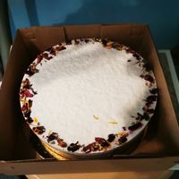 New item on the menu in October 2023: lemon and poppy seed cake at Sweet Gorilla Mentes Tortaműhely in Budapest