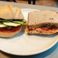 left: 'Mediterranes-Stadtweck' with tomato cream and zucchini (4.20); right: 'Hummus Stulle' with baked vegetables, carrots, apricot jam (4.60) (my favorite) at Zeit für Brot in Frankfurt