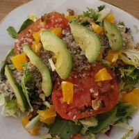 Ensalada de Quinoa at Diecinueve Noventa in Ordizia