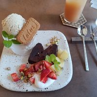 Chocolate cake with roasted macha ice cream at Cafe Gallery Sun 燦 in Kyoto
