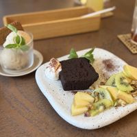   at Cafe Gallery Sun 燦 in Kyoto