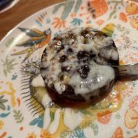 TARTAS DE CHOCOLATE 🍫 (Warmes Schokoladen-Törtchen | flüssiger Lavakern | Puderzucker | Kakao | Kokosjoghurt | Maracujasauce)  at Enchilada in Freiburg