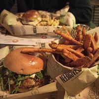 Con boniato at Mostaza Green Burger in Granada