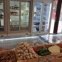 Organic veg and specialty bulk section at Viva la Vida - Veganamente in Bilbao
