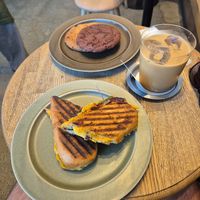 Coconut and chocolate cookies, eggplant-hummus sandwich, and oat lavender Latte at Verve Coffee - Kamakura Yukinoshita in Kamakura