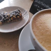 Veganer Snickers....so lecker at Nunu Mannheim in Mannheim