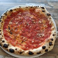 Marinara at Pizza e Basta in La Rochelle