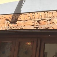 sign above door at Il Vegetariano in Florence