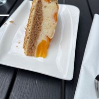 Aprikosenkuchen  at dopios in Siegburg