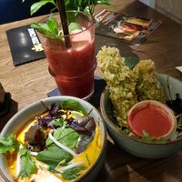 Colden Cary & Chrispy Tofu at Zen Chay in Cologne