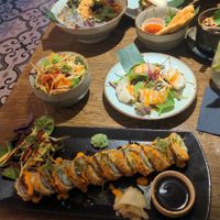 Sushi, Gyoza, Baobao, Suppe at Zen Chay in Cologne