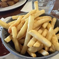 Chips  at Trentham Estate Winery in Trentham Cliffs