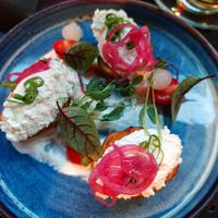 Gebratene Kartoffeln mit Quark und Sauerrahm. (vegetarisch) at Wena Restaurant in Swinoujscie