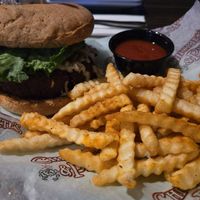 Cheeseburger w seasoned fries & spicy ketchup at Chickie's & Pete's in Reno