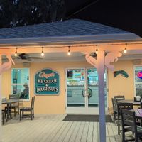 Exterior at Guyer's Ice Cream & Doughnuts in Crystal River