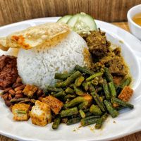 Vegan nyonya rendang nasi lemak, super good, most recommended 😋 at Yi Su Pin 一素品 - AMK in Northeast Singapore