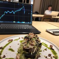 Tostada vegana at Osom in Madrid