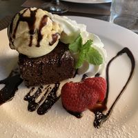 Brownie no vegano at La Plaza in Malaga