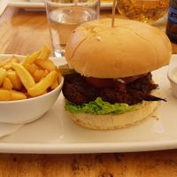 Hamburguesa vegana at La Plaza in Malaga