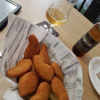 Nuggets con patatas at El Casco de Gáldar in Gran Canaria
